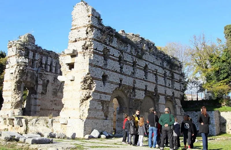 Arènes et Monastère de Cimiez