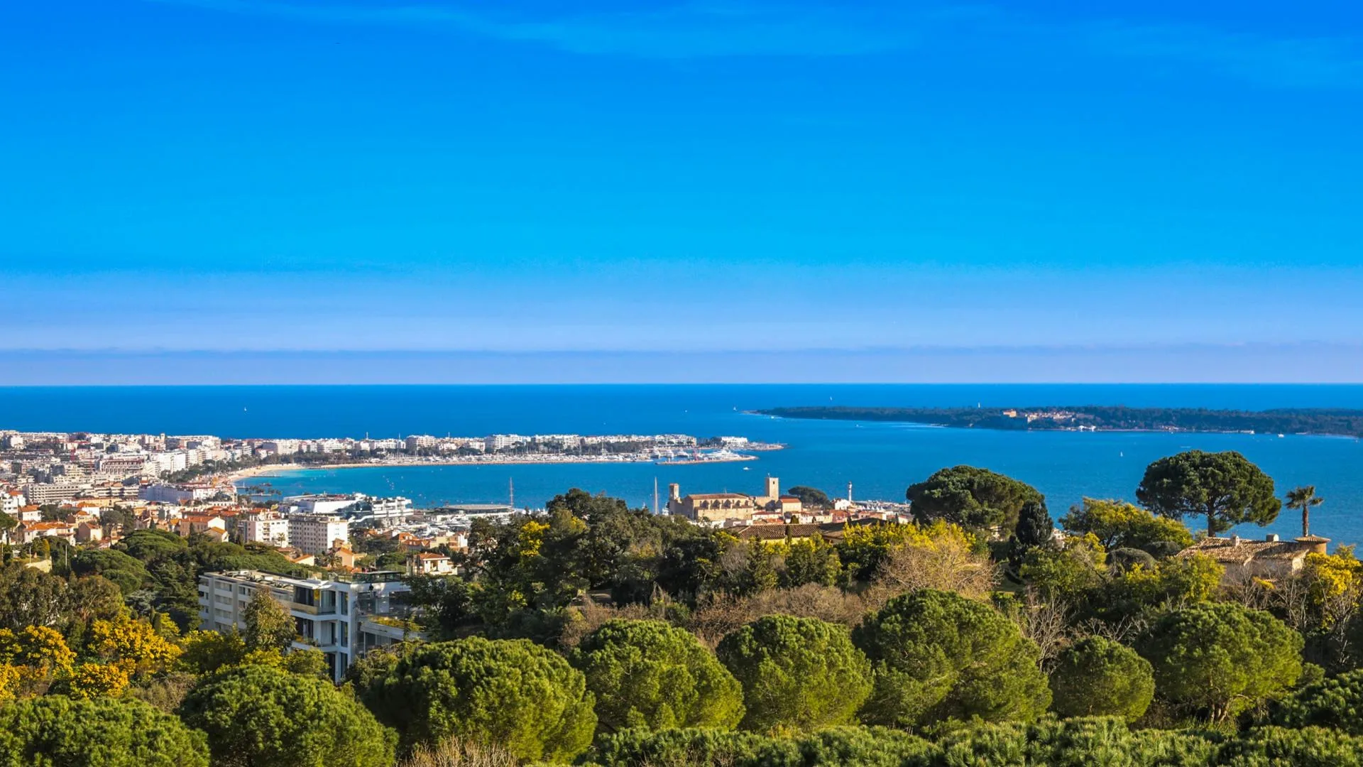 Cannes — La Croisette & Îles de Lérins