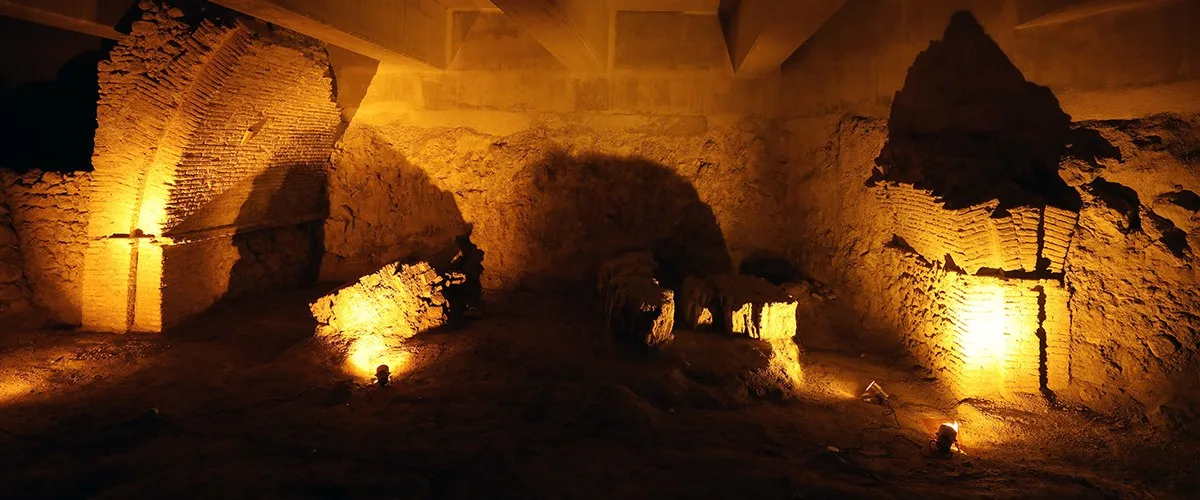 Crypte Archéologique — Vestiges Grecs