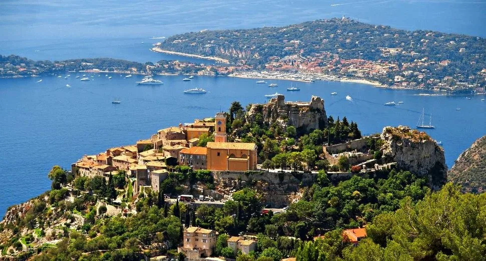 Èze Village — Le Nid d'Aigle Médiéval